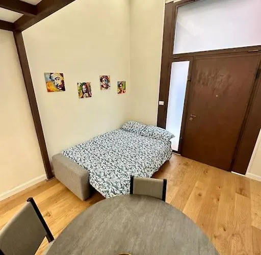 Casa Digione - Vicino Metro 아파트 *